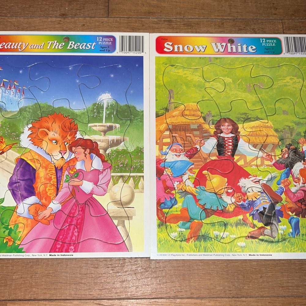 Vintage Playmore Inc puzzles
2 12 piece puzzles
Ages 3 and up
Snow White